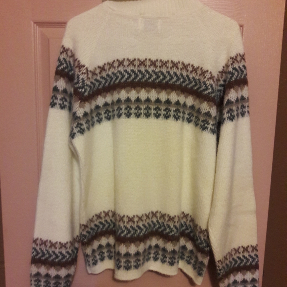 Sweater - Picture 3 of 4